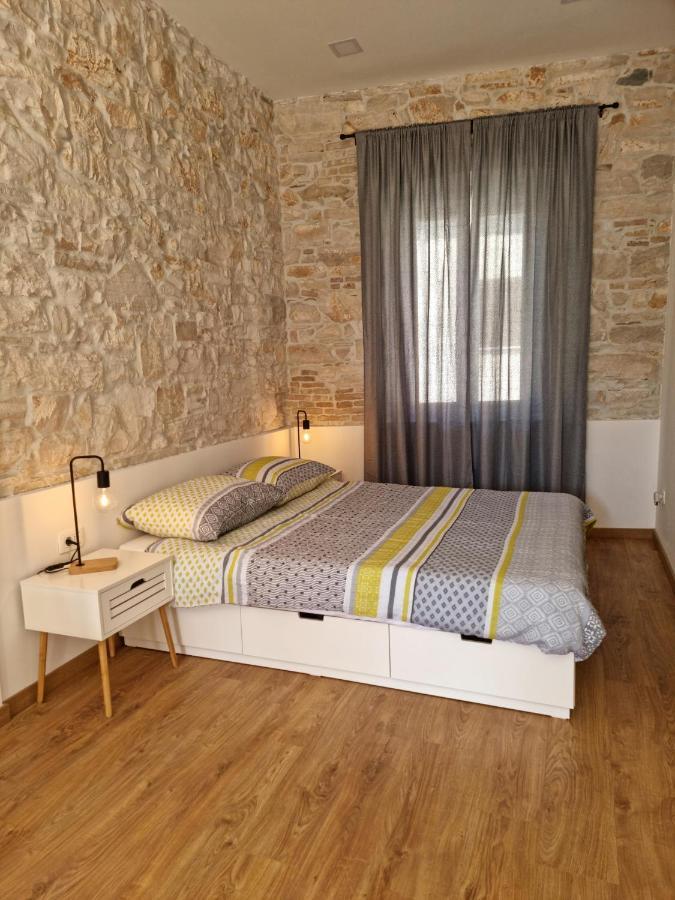 Central Studio Apartment Pula Exterior photo